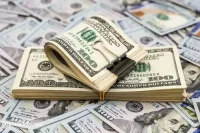 تیغ تیز ترامپ بر بازار ارز ایران | خریداران دلار از بلاتکیفی درآمدند؟