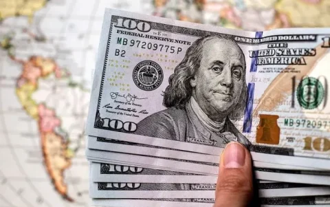 صعود قیمت دلار در بازار آزاد با سیگنال تعویق مذاکرات (۱۴ اردیبهشت)