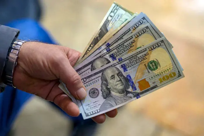 قیمت دلار در بازار آزاد ریزشی شد (۲۹ تیر)