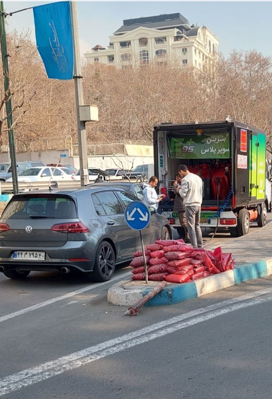 انتشار اولین تصویر از پمپ بنزینهای سیار جدید در تهران انتشار اولین تصویر از پمپ بنزینهای سیار جدید در تهران