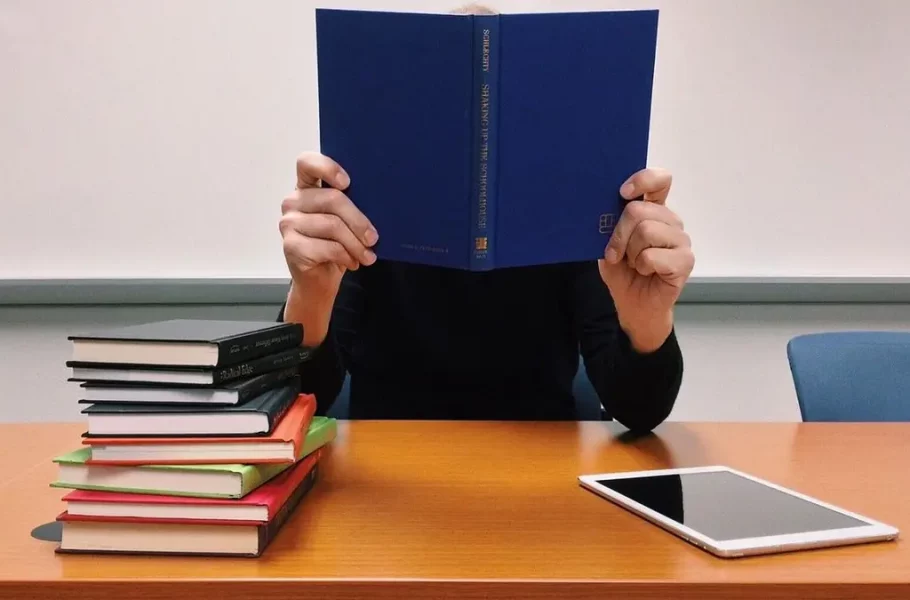 راهکاری برای معضل تقلب با هوش مصنوعی: دانشگاه‌ها به امتحانات شفاهی روی آورده‌اند