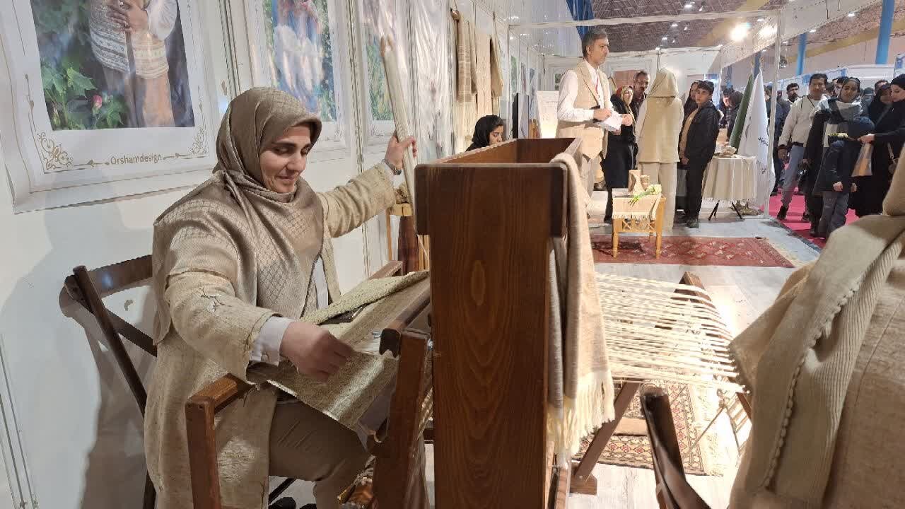 روایت زنجیره ارزش صنایع‌دستی در حاشیه جشنواره اقوام