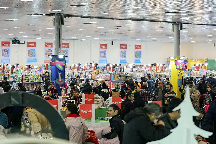 استقبال خانواده‌ها از یک رویداد کودکانه/ جشنواره اسباب بازی تا ۲۷ دی ماه ادامه دارد
