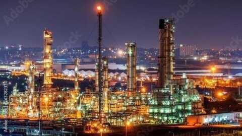 استناد به گزارش های تاریخ گذشته برای تخریب بزرگترین هلدینگ پتروشیمی کشور