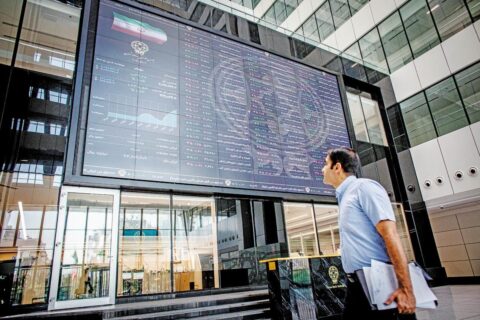 بورس تهران صعودی شد / شاخص کل ۱۰۴ هزار واحد بالا رفت