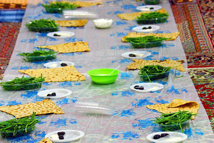 خوردن وعده «سحری» برای روزه‌داران لازم است