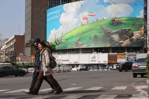 نگاه بازارها به مذاکرات ایران و آمریکا/ بورس‌ها زیر سایه سیاست