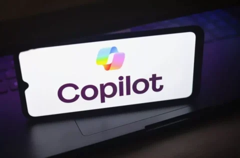 هوش مصنوعی کوپایلت ایمیل مشتریان را بدون اجازه خلاصه می‌کند؛ مایکروسافت باگ را تایید کرد