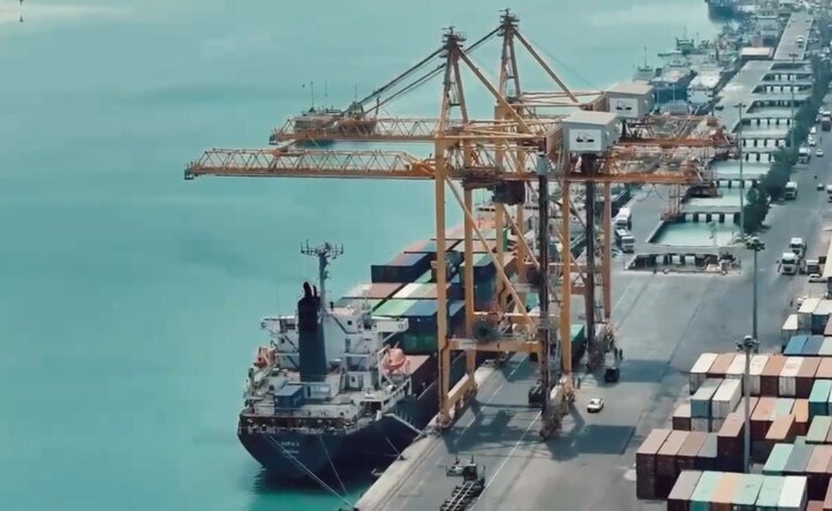 دستور مهم وزیر راه به سازمان بنادر / تخلیه کالاهای اساسی شبانه‌روزی شد