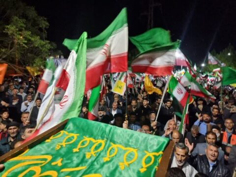 اجتماع امشب خرم‌آبادی‌ها متبرک به پرچم حرم امام رضا(ع) شد