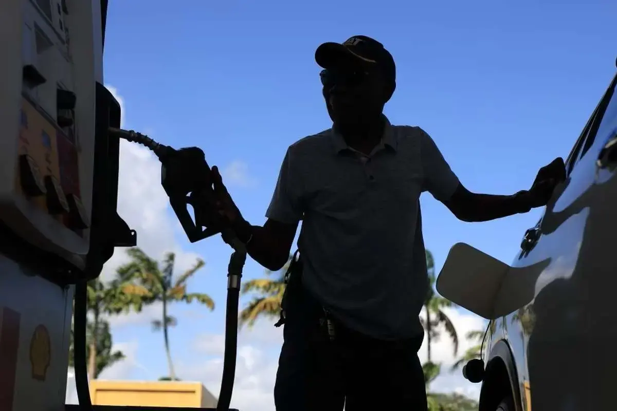 افزایش شوک‌آور قیمت بنزین در آمریکا/ قیمت نفت به چند دلار رسید؟