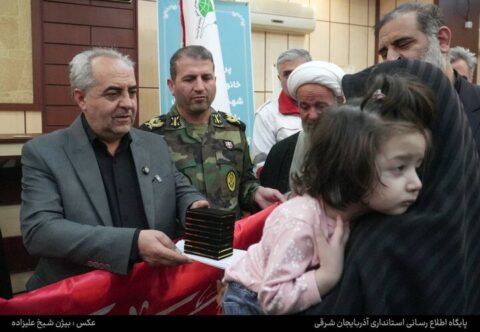 تجلیل از خانواده شهدای جنگ تحمیلی سوم در تبریز