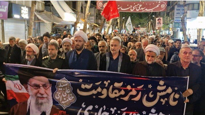 تجمع شبانه لاهیجانی ها به شب پنجاه و هشتم رسید