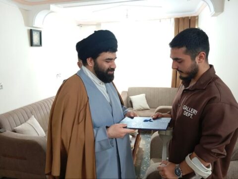 تقدیر از سرباز مجروح در جنگ تحمیلی آمریکایی -صهیونیستی