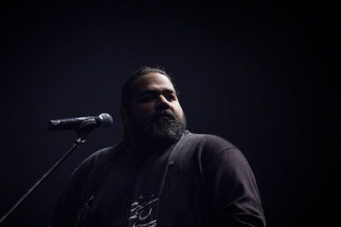 تلاش‌های یک کنش‌گر موسیقی در جنگ؛ «مشکی پوش» سنگ تمام گذاشت