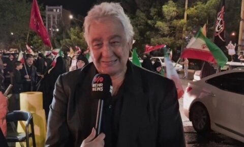 حضور محمدرضا طالقانی در جمع تجمع شبانه مردم قم