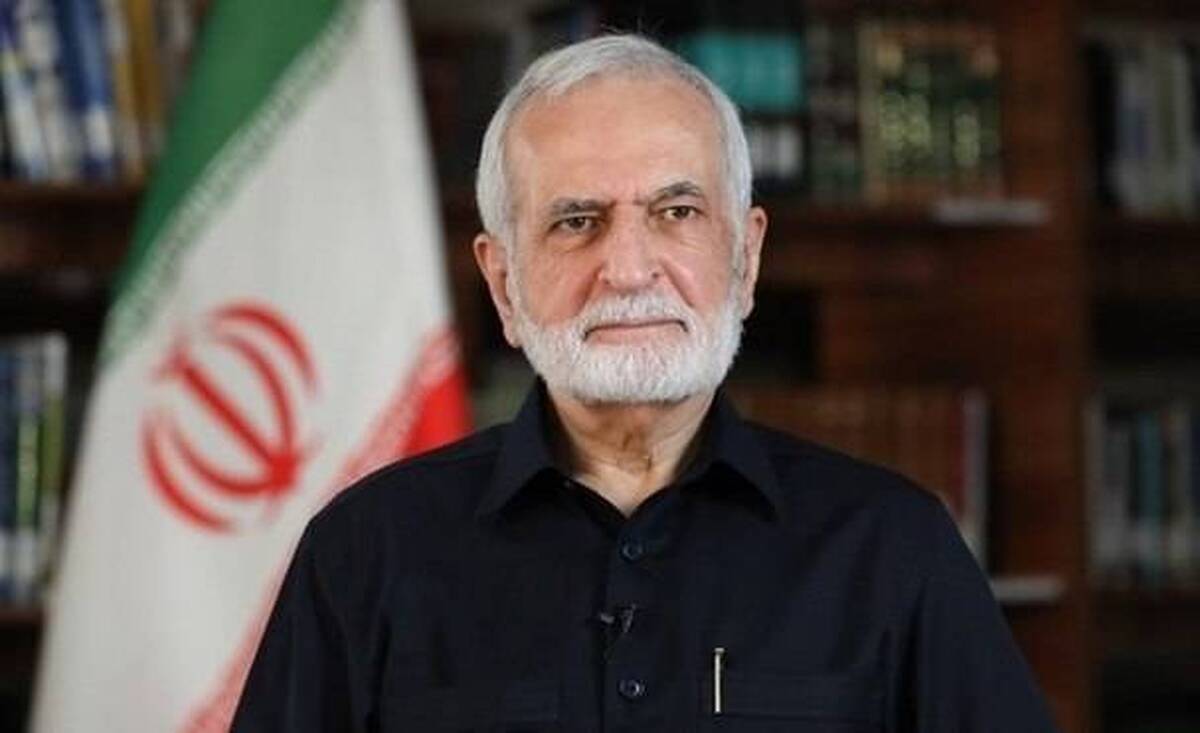 دفتر پربرگ حماسه و ایثار نبرد مقدس رمضان به نام دیپلمات محبوب و دولتمرد صدیق ایران عزیز زینت تازه گرفت