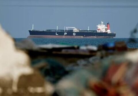 عبور دو کشتی حامل گاز مایع از تنگه هرمز/ این کشتی‌های متعلق به کدام کشور بودند؟