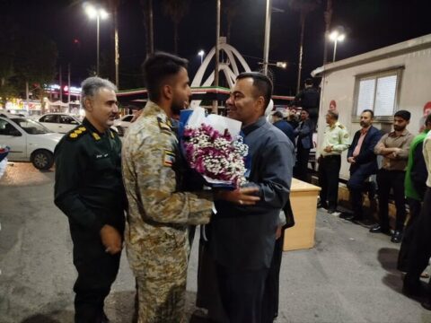 مراسم استقبال از جانبازان سرافراز ناوشکن دنا در آزادشهر