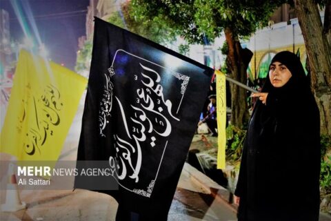 میدان داری مردم بندرعباس در سنگر خیابان