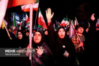 واکنش مردم قم به تمجید صدراعظم آلمان از ایران