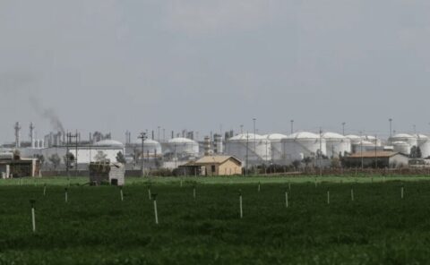 پشت‌پرده عبور نفت عراق از تنگه هرمز/ رویترز از «اجازه ایران» خبر داد