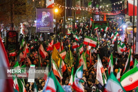 پنجاه و پنجمین شب از شب های حضور در میدان ولایتمداری و دفاع از وطن