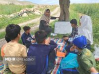 کلاسی که سقفش آسمان شد