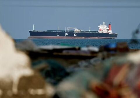 گزارش رویترز از معافیت تازه برای نفتکش‌های مرتبط با ایران