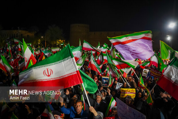 ۵۰ شب گردهمایی در پنج میدان اصلی شهر