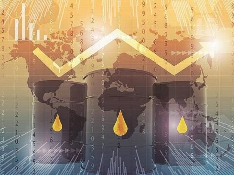 آمریکا ذخایر نفت خام خود را به بازار ریخت