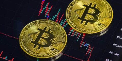 بیت‌کوین از جمع ۱۰ دارایی برتر کنار رفت / خریدار‌ها در تله سقوط