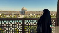 روایت زخم جنگ بر نقش جهان در «من زنده‌ام»