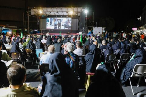 اکران سیار «قمار باز» در میادین شهری