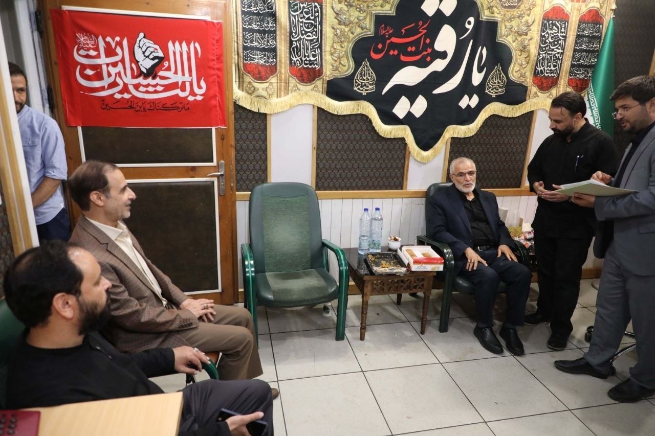 عوامل رادیو اربعین به عشق امام حسین(ع) دلی کار می‌کنند