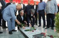 ادای احترام وزیر میراث‌فرهنگی به مقام شامخ شهدای خرم‌آباد
