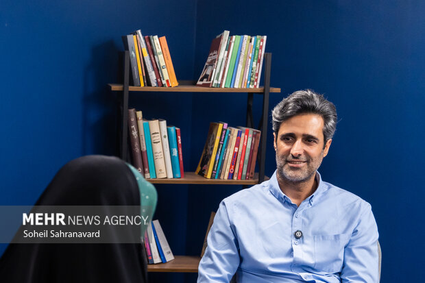 نگاه متفاوت «قارایی» به مهاجرت؛ جوانان تاریخ کشور را درست بشناسند نگاه متفاوت «قارایی» به مهاجرت؛ جوانان تاریخ کشور را درست بشناسند