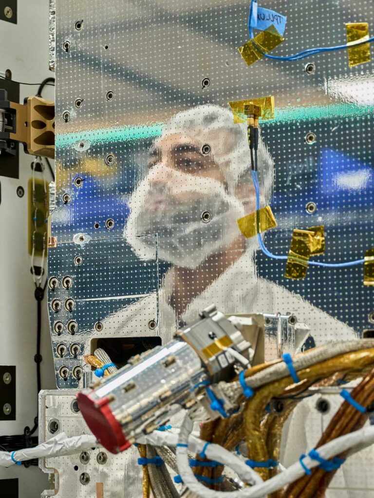گوگل یک قدم به انتقال دیتاسنترهای هوش مصنوعی به فضا نزدیکتر شد پروژه Suncatcher گوگل