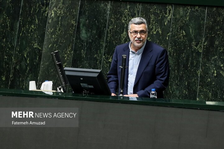۱۵۷ سوال از وزیر بهداشت؛ ظفرقندی به مجلس می رود